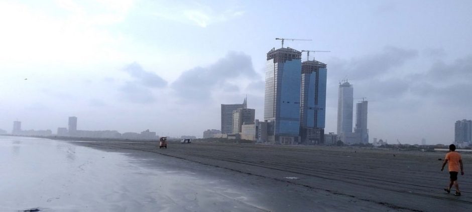 Karachi Improves as Sea Breeze Returns, Reducing Heat Impact