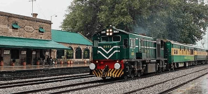 Pakistan Railways Plans to Privatize 15 More Trains