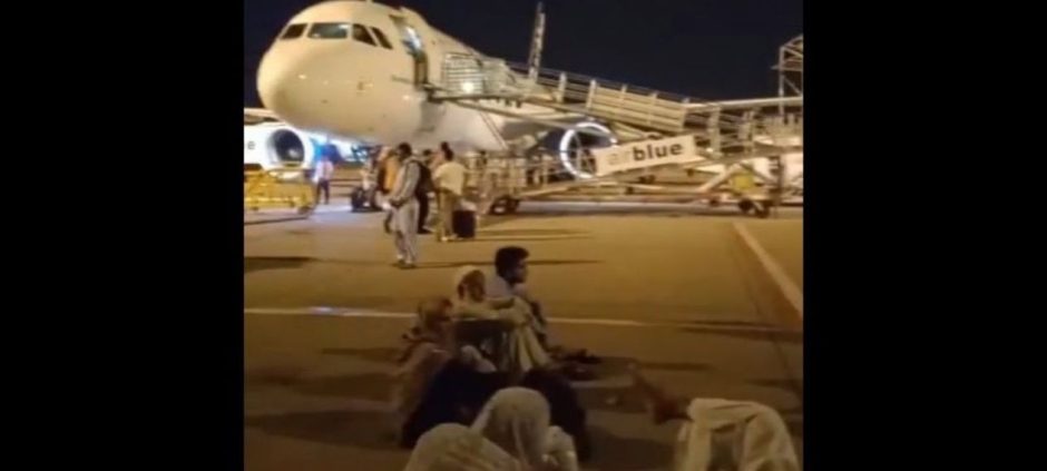 Passengers Protest at Islamabad Airport After Flight Delays
