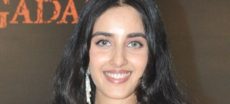 Simrat Kaur’s Beach Photos Take Social Media by Storm
