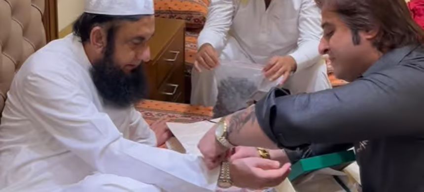 TikToker Kashif Zameer Presents Luxury Watch to Maulana Tariq Jameel