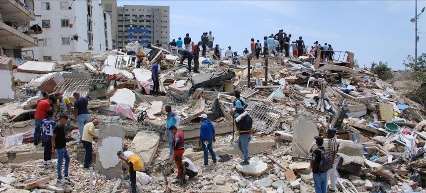 Venezuela Earthquake Death Toll Rises to 235, Hundreds Still Trapped