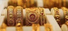 Gold Prices in Pakistan Fall Rs5,200 Per Tola Today
