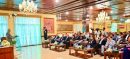 Ishaq Dar Meets US Delegation to Discuss Economic Cooperation