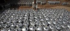 LPG Prices Rise Despite Official Rate of Rs241