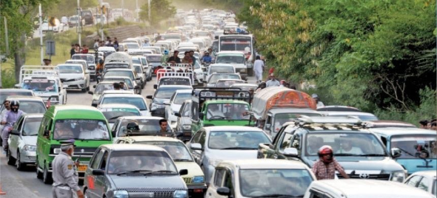 Murree Faces Massive Traffic Jam During Holiday Rush