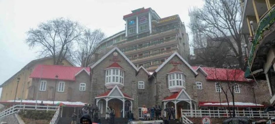 Murree Police Issue Travel Advisory for Tourists