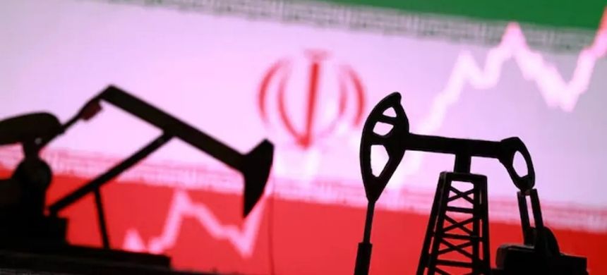 Oil Climbs 2% as US-Iran Tensions Intensify