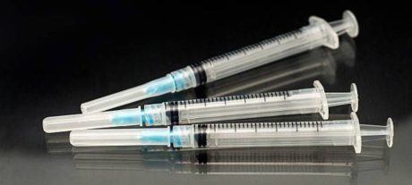 PM Shehbaz Orders National Ban on Unsafe Syringes (3)