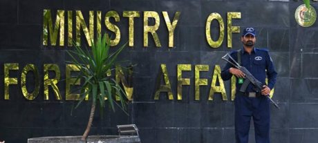 Pakistan Warns Houthis Over Red Sea Threats