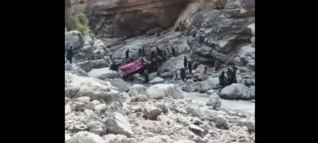Quetta to Peshawar Bus Plunges Into Ravine, 24 Killed