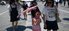 The Best Clothes to Wear During a Heatwave