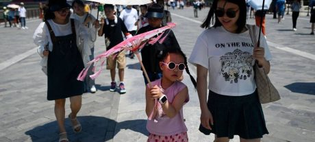 The Best Clothes to Wear During a Heatwave
