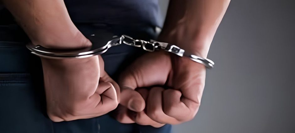 10 Deported Pakistanis Handed Over to FIA