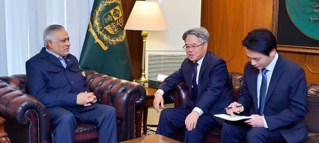 Dar Meets US, Chinese Envoys Amid Regional Tensions