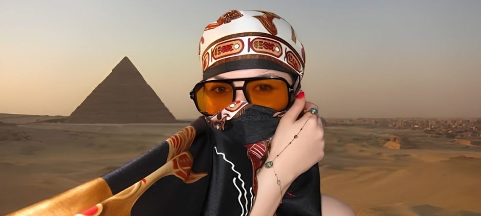 Hania Aamir’s Egypt Holiday Look Wins Fans