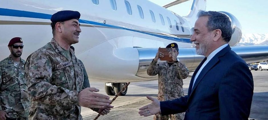 Iranian FM Araqchi Speaks With Asim Munir
