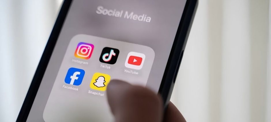 New Zealand Plans Social Media Ban for Under-16s
