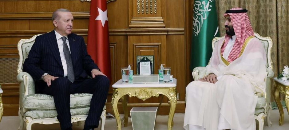 #TheNeutral: Pakistan, Saudi Arabia and Türkiye sign the historic Makkah Joint Defence Agreement, strengthening collective defence, military cooperation and regional security.