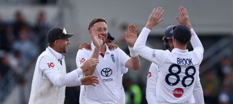 Pakistan Suffer Heavy Defeat Against England in 1st Test