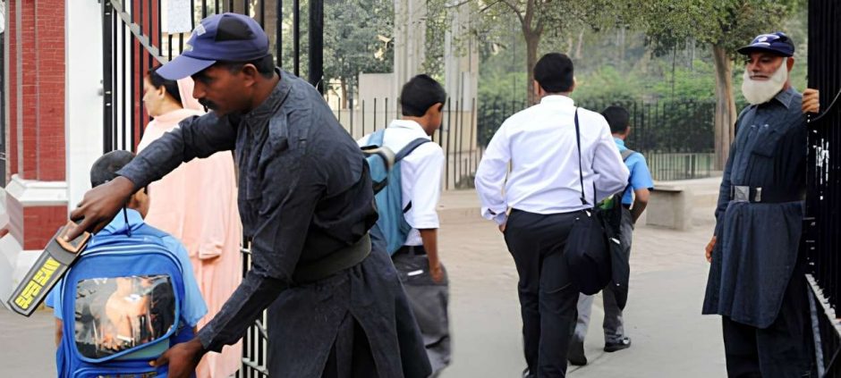 Punjab Dismisses 4,000 School Guards, Workers Protest