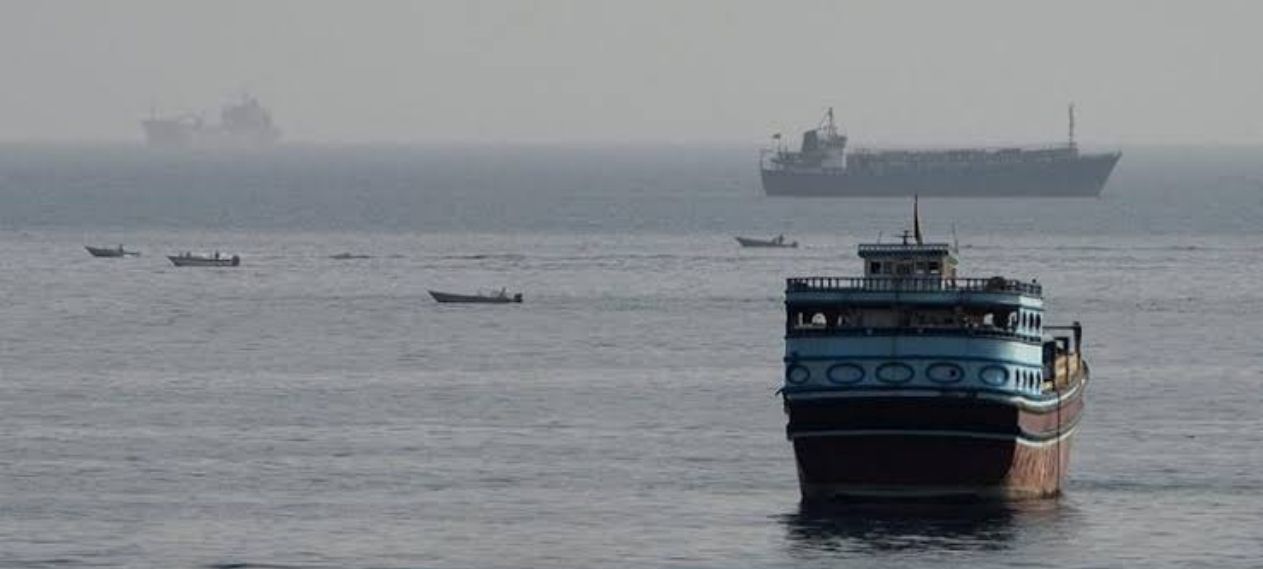 Strait of Hormuz May Reopen as US Signals Iran-Oman Deal Strait of Hormuz May Reopen as US Signals Iran-Oman Deal