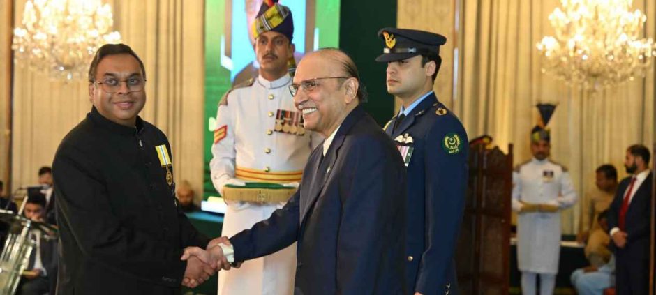 British-Pakistani Surgeon Dr Shabi Ahmed Recognised for Pioneering Less-invasive Kidney Stone Treatment