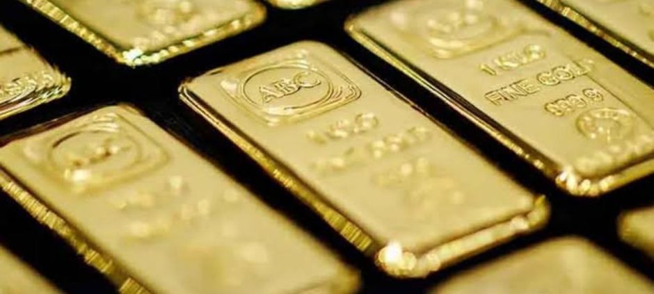 Gold Price Falls Rs3,800 Per Tola in Pakistan