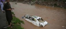 Islamabad E-11 Hit by 150mm Rain, Roads Flooded