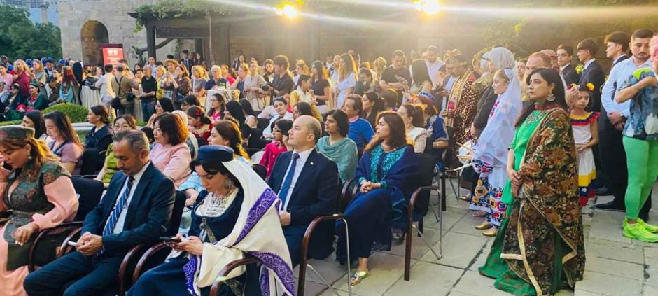 Pakistan Showcases Cultural Heritage at Baku Clothing Day (2)