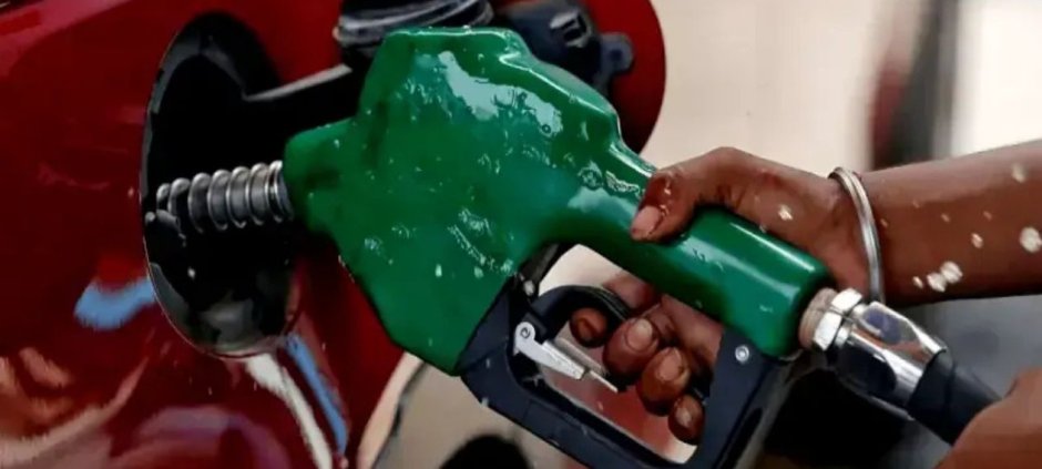 Petrol and Diesel Prices Cut Again in Pakistan
