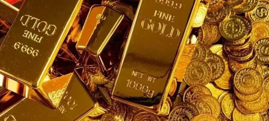 Gold Price Falls Rs4,300 Per Tola in Pakistan