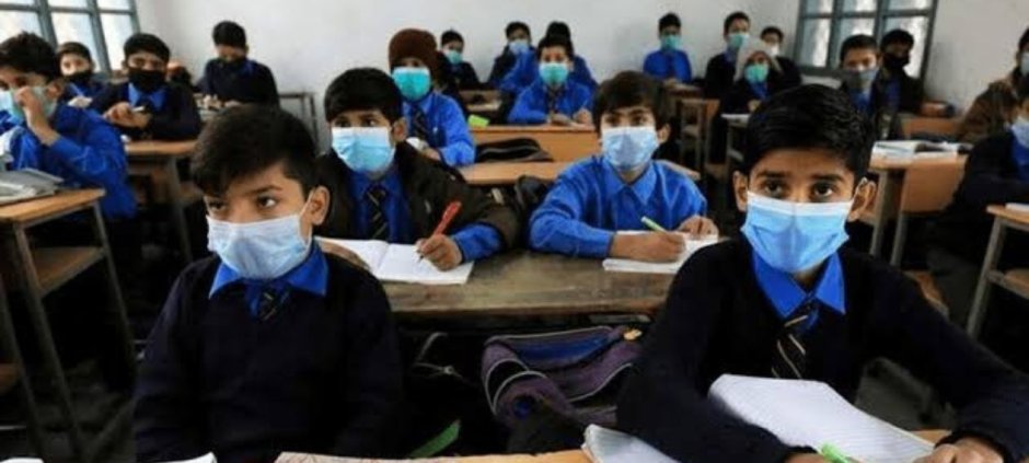 KP Announces Holiday for Schools in 3 Districts