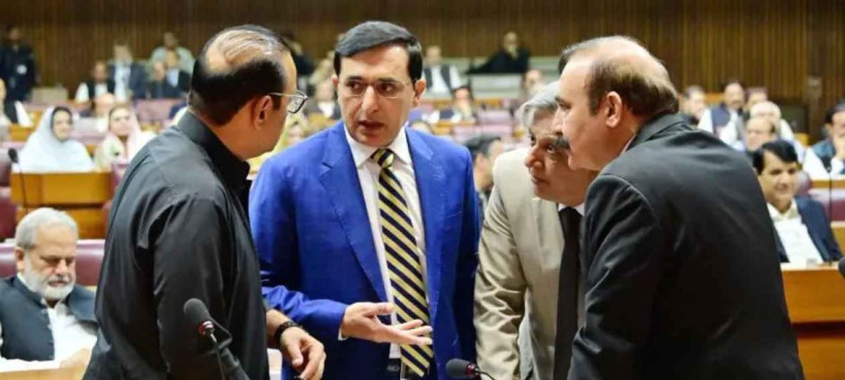 Parliament Approves Resolutions Supporting Emergency in KP
