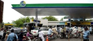 Petrol Pump Owners Raise Concerns Over Daily Fuel Prices