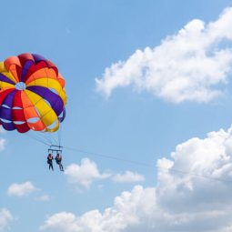 Paragliding-at-Khanpur-Dam